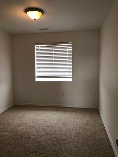 506 N Mississippi Dr - Photo 5 of 16