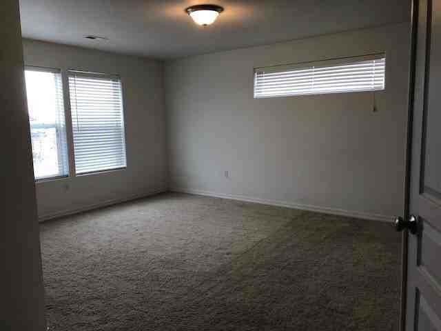 506 N Mississippi Dr - Photo 7 of 16