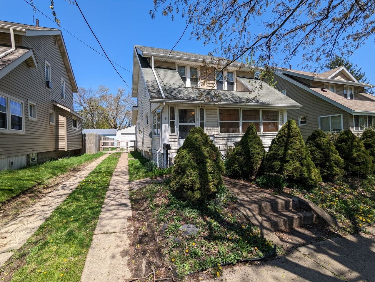 627 N Firestone Blvd - Photo 2 of 20