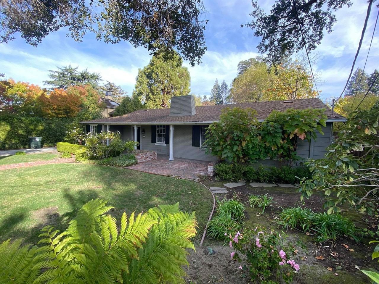 217 Lennox Ave - Photo 3 of 23