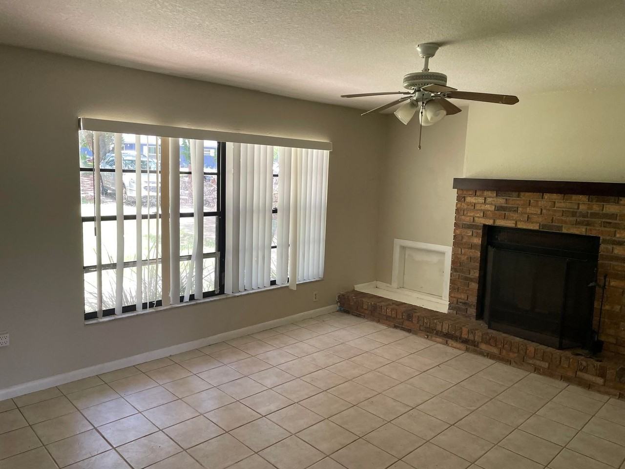 37311 Beach Dr - Photo 2 of 9