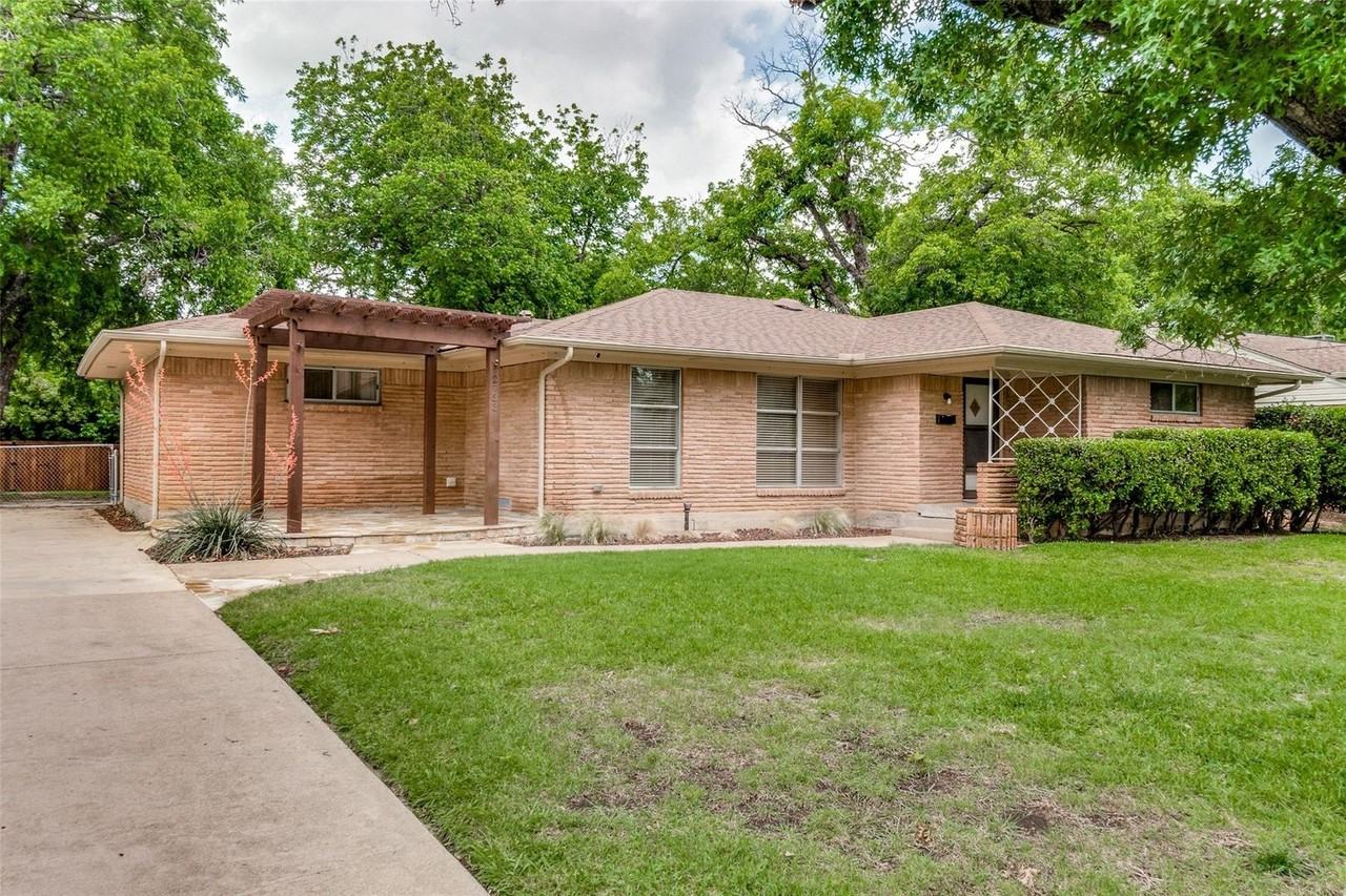 2733 Whitewood Dr - Photo 2 of 24