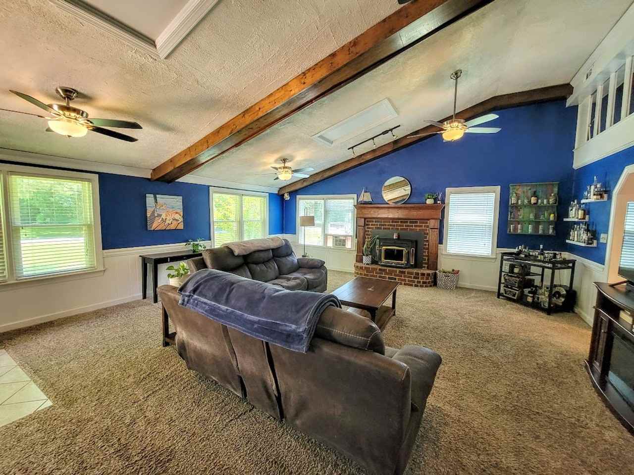 316 Carawan Ln - Photo 3 of 50