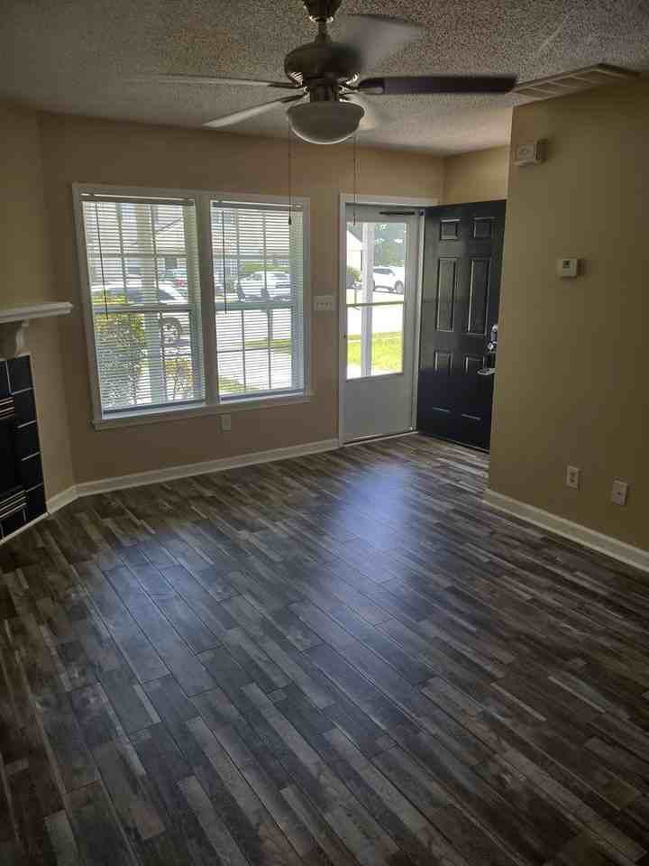 1137 Pueblo Dr - Photo 3 of 27