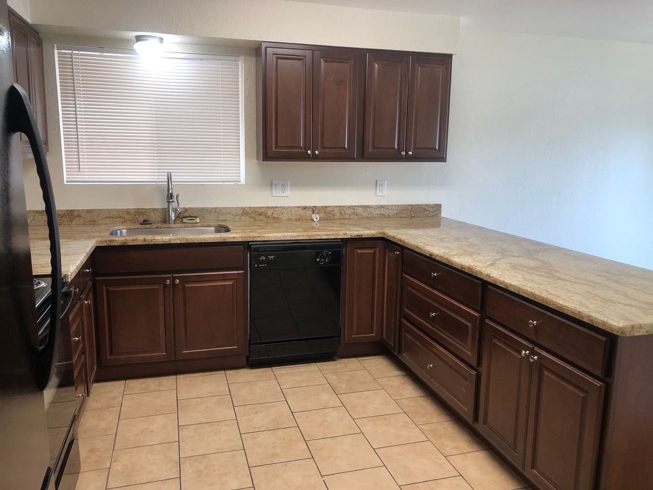 2734 S Longmore - Photo 5 of 17