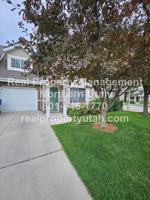 featured image of 1419 Blossom Ln