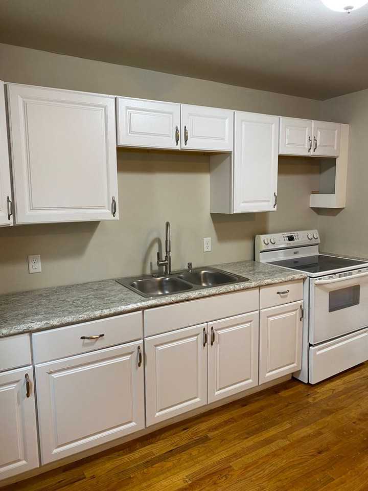 1503 E Bell Ave - Photo 2 of 12