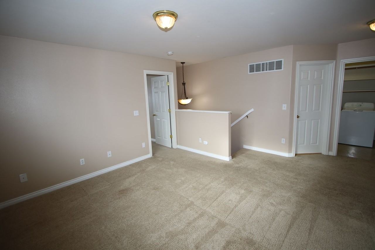 6446 E 10th Ave - Photo 2 of 20