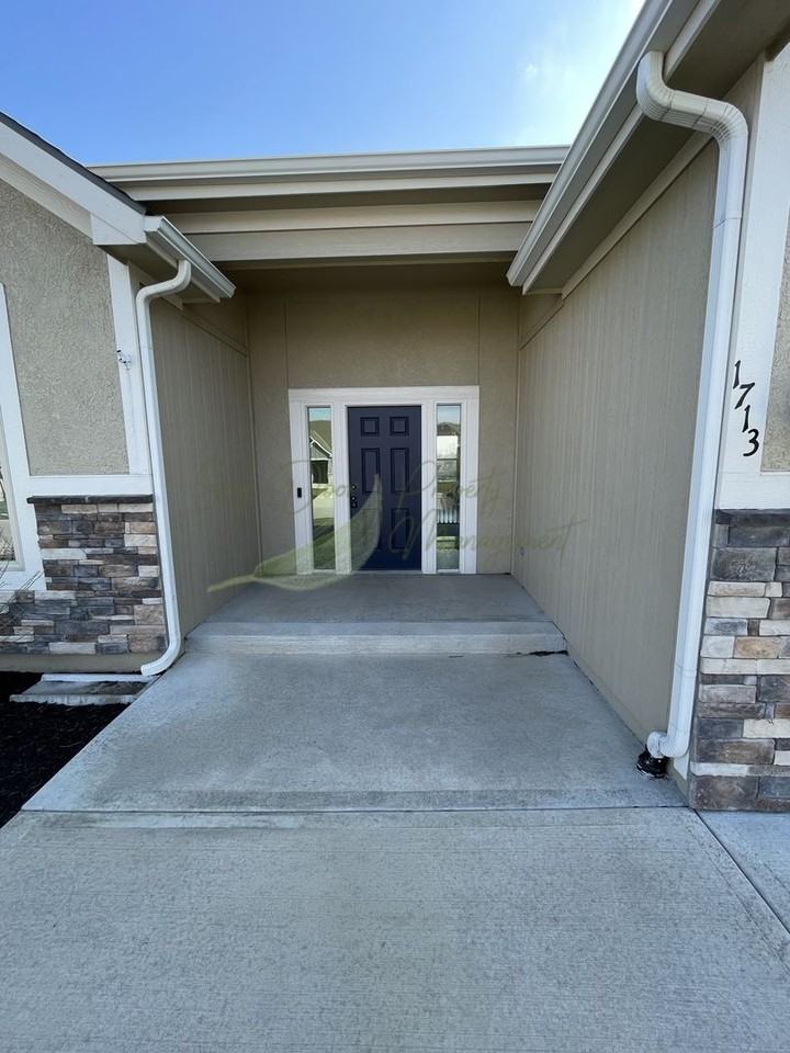 1713 W Glen Dr - Photo 2 of 20