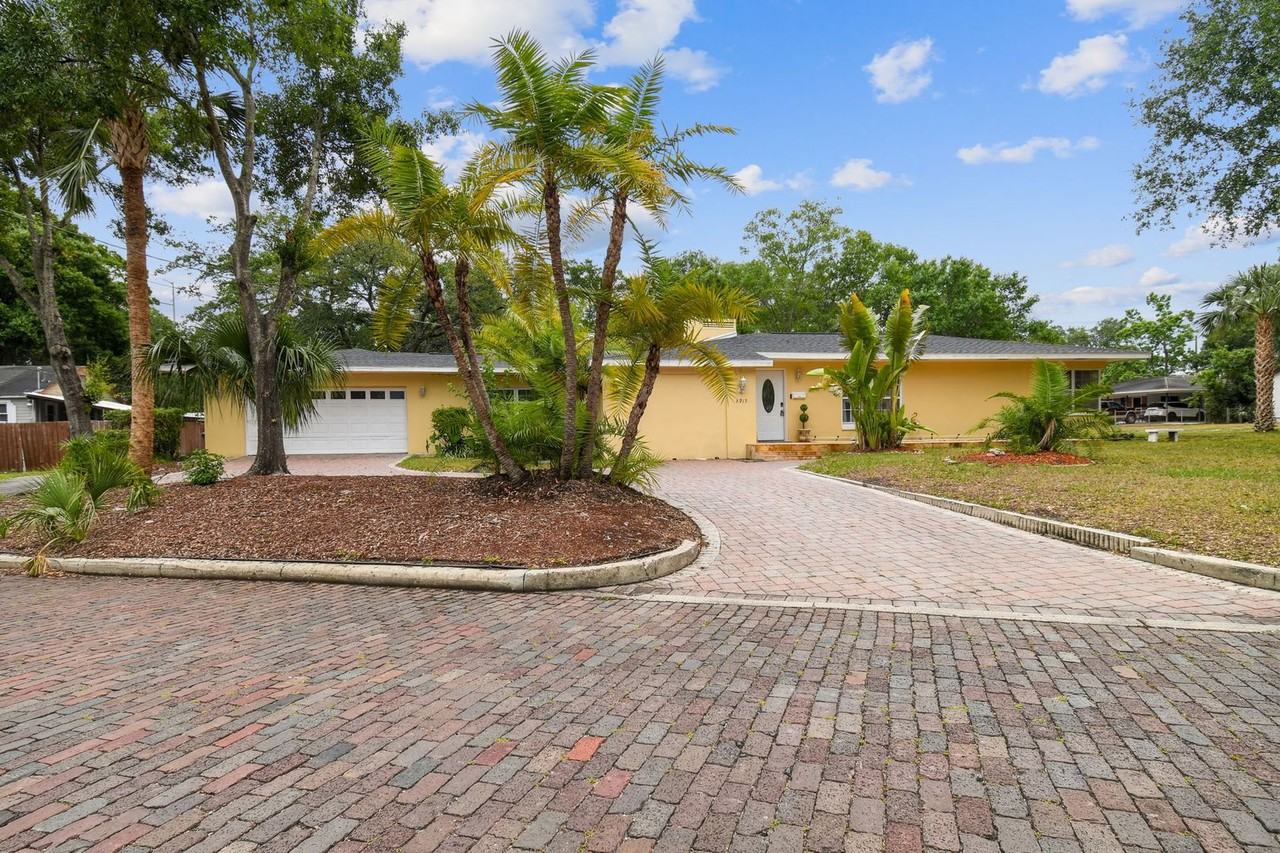 3915 N Ridge Ave - Photo 2 of 50