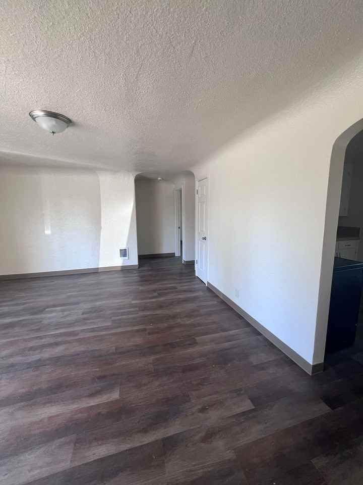 207-State & Kenwood - Photo 3 of 8