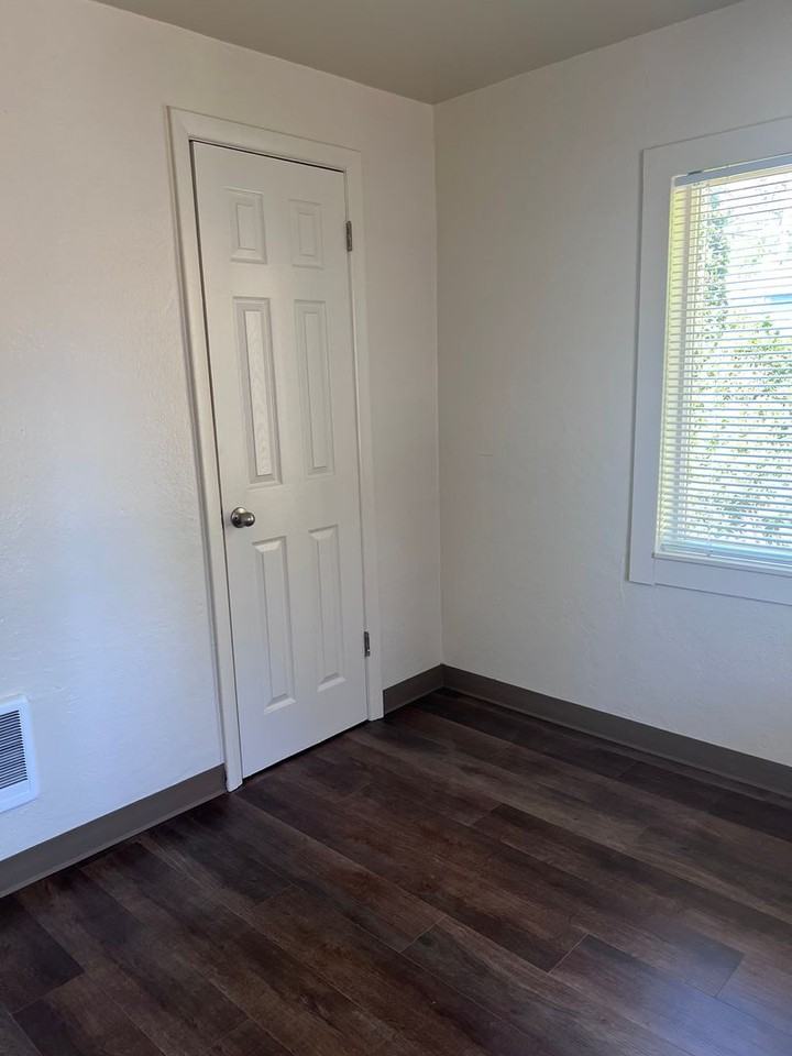 207-State & Kenwood - Photo 6 of 8