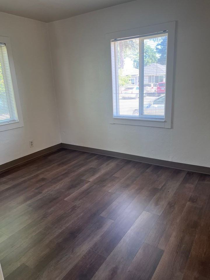 207-State & Kenwood - Photo 7 of 8