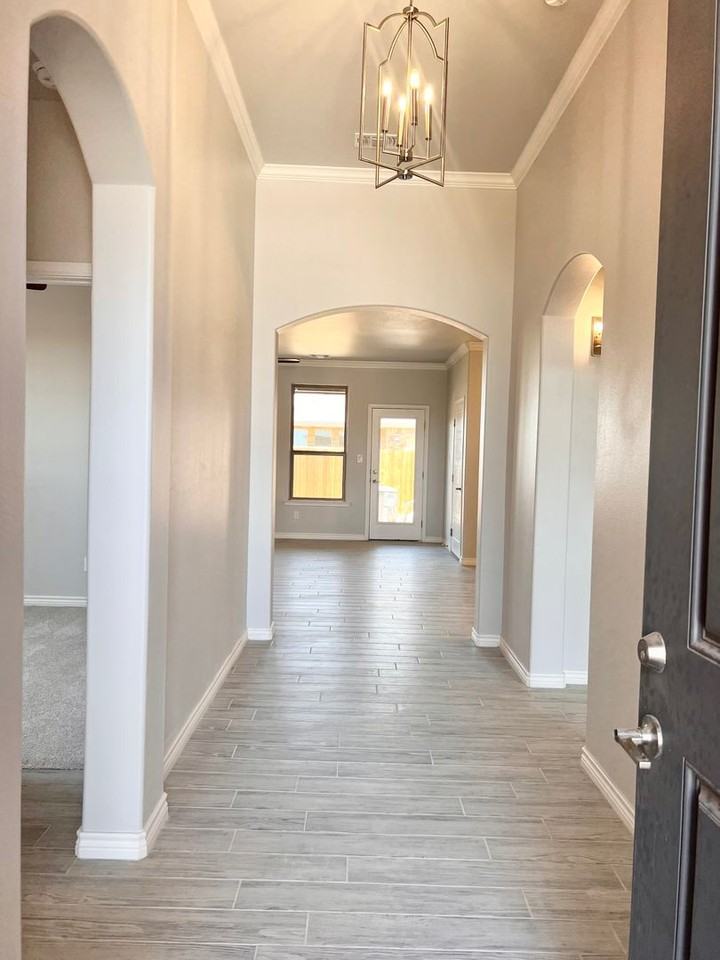 5312 Kilyn Ct - Photo 2 of 35