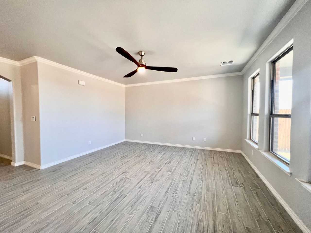 5312 Kilyn Ct - Photo 3 of 35