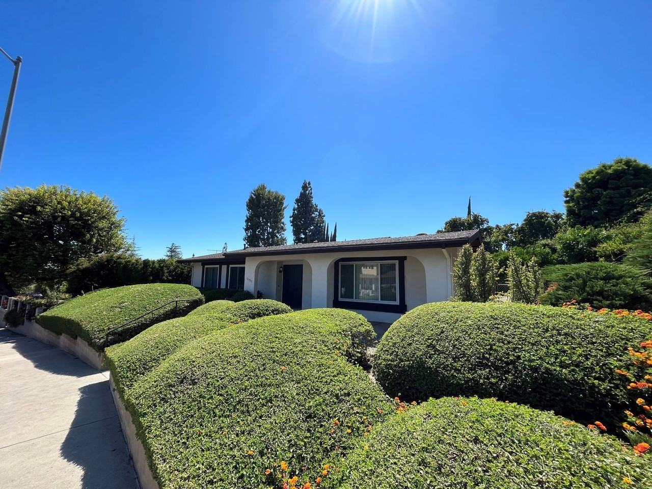 11331 Reseda Blvd - Photo 2 of 25