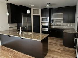 featured image of 400 N Richmond St