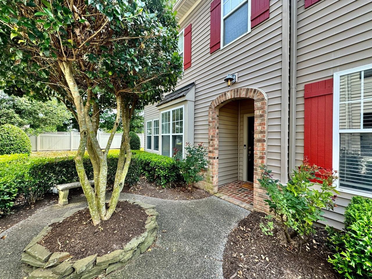 5521 Frog Pond Ln, Virginia Beach, VA 23455 2 Bedroom Condo for 2,095