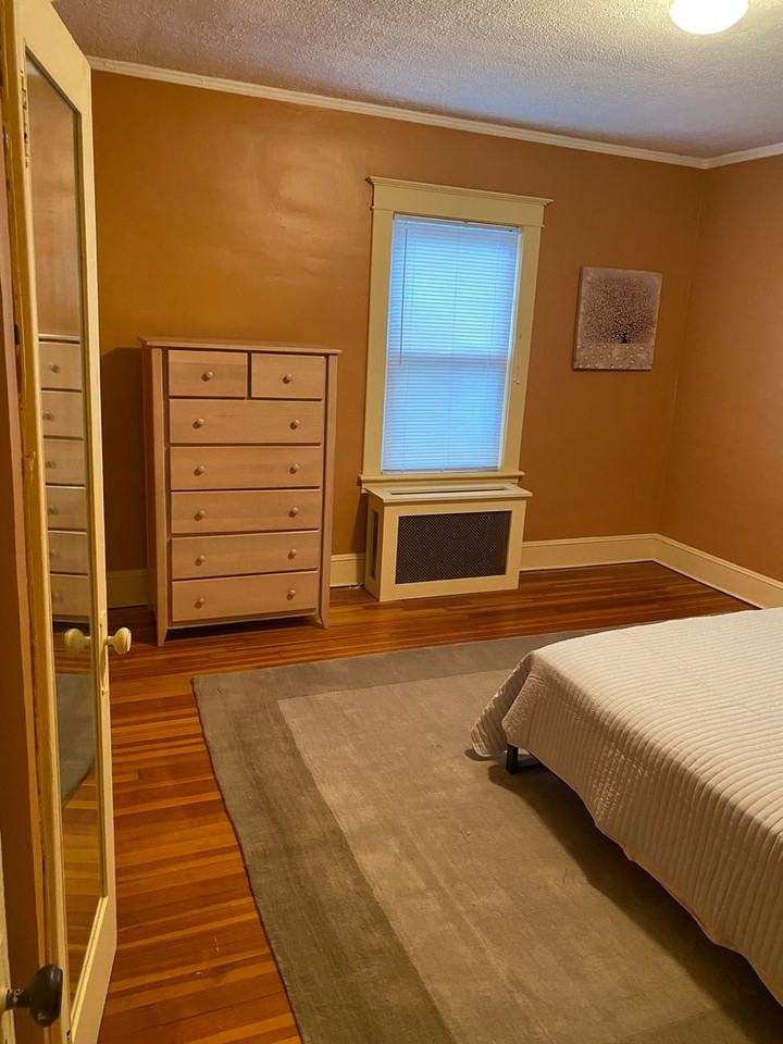 118 Elm St - Photo 7 of 15