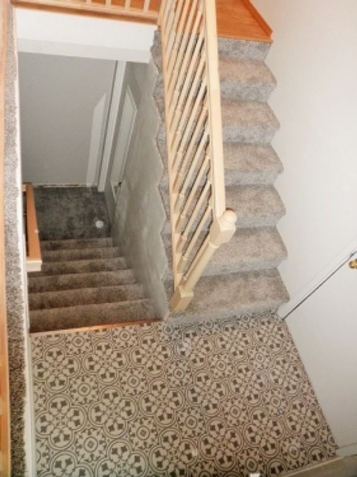 21 Russell Park W - Photo 3 of 22