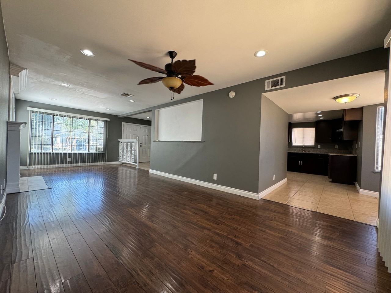 2533 Garnet Ln - Photo 3 of 16