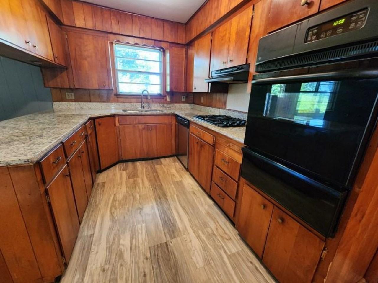 5 Cliffwood Cir - Photo 2 of 11