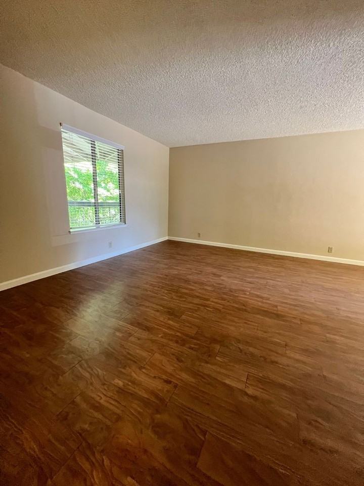 Garden West One Apartments - Photo 4 of 21