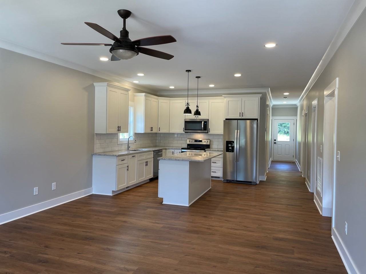 1820 - Photo 3 of 27