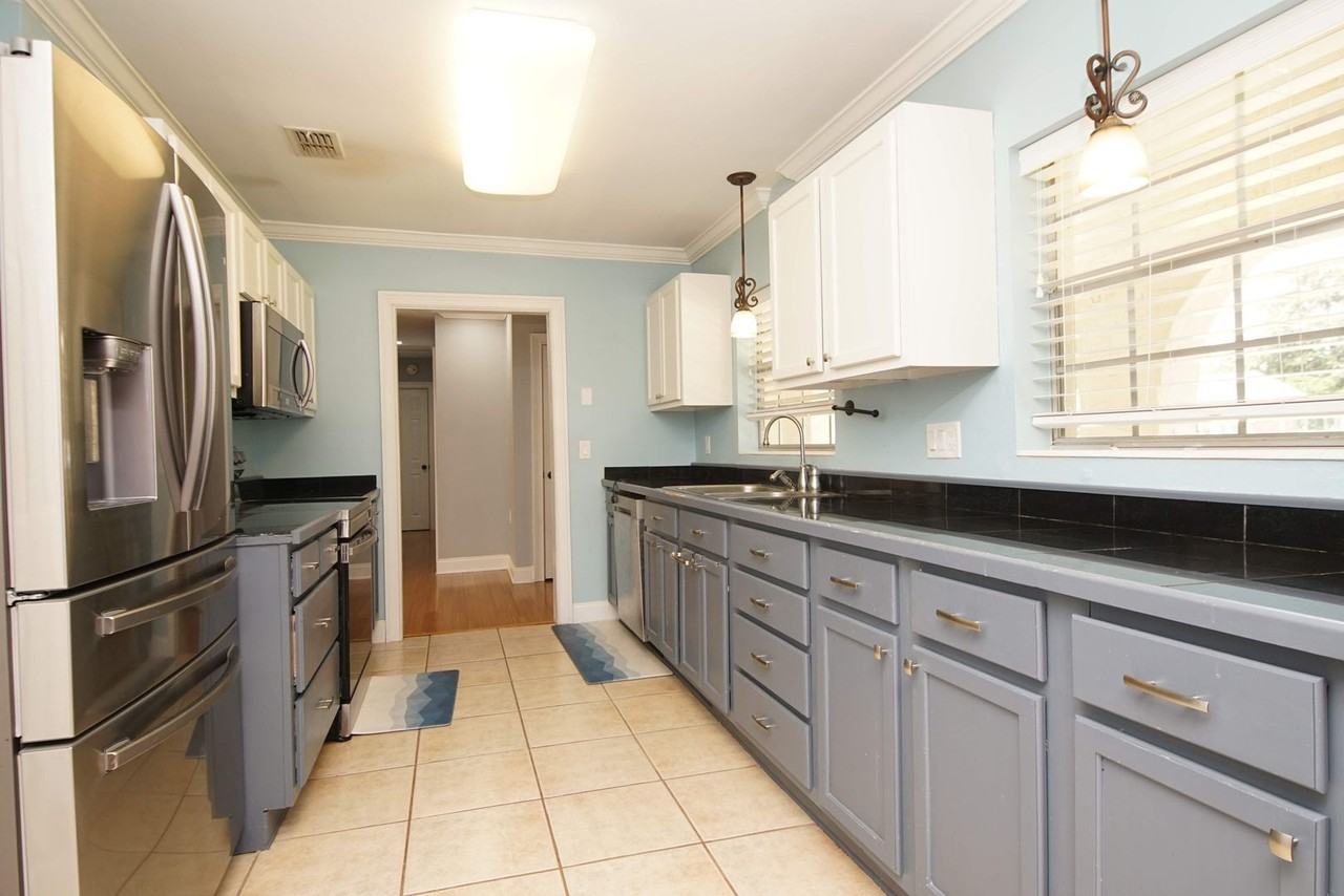 1016 Pine Lake Dr - Photo 6 of 31