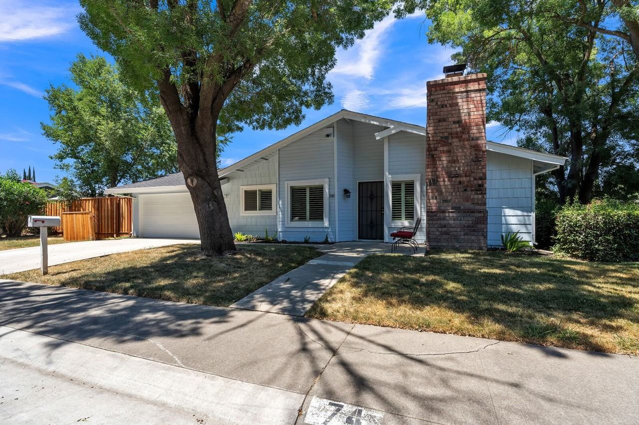 74 Cedro Cir - Photo 2 of 20