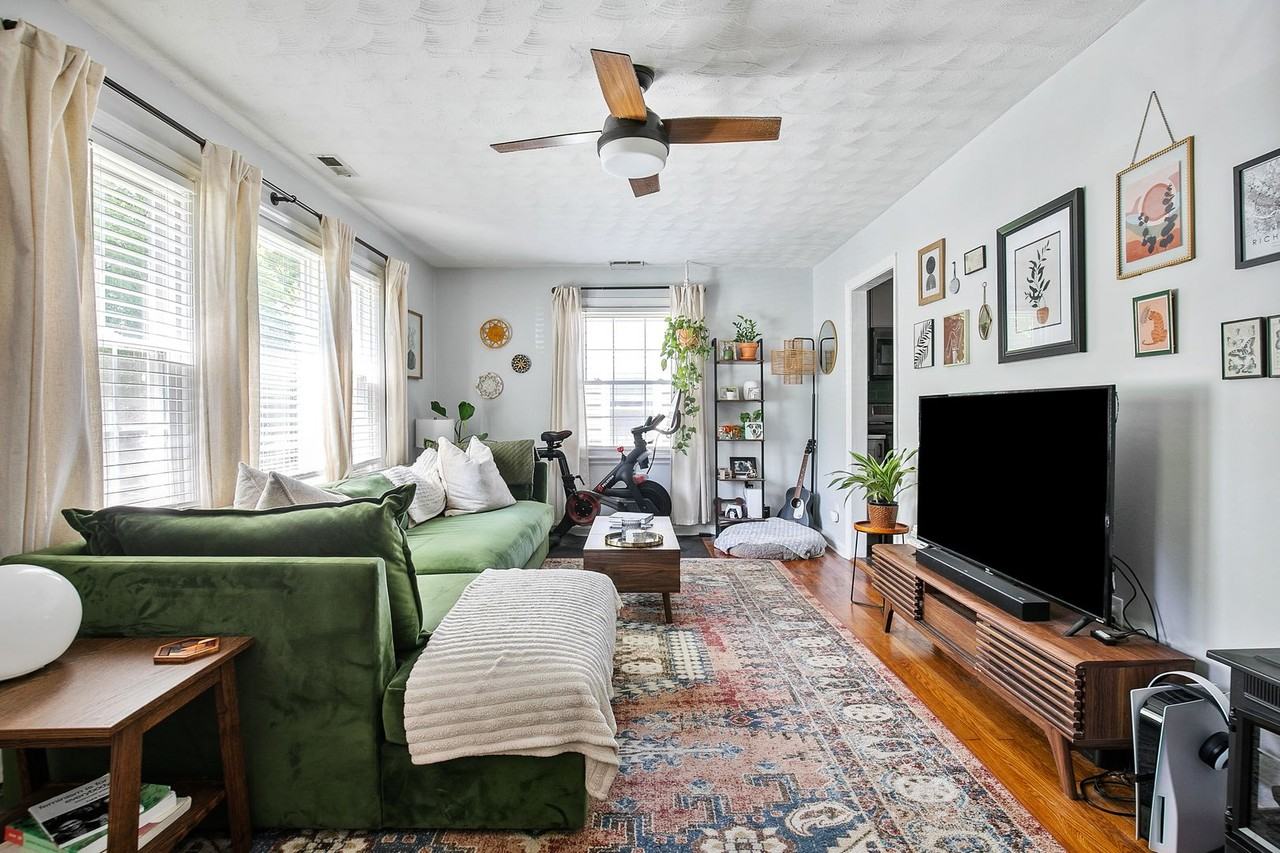 1511 Texas Ave - Photo 3 of 20
