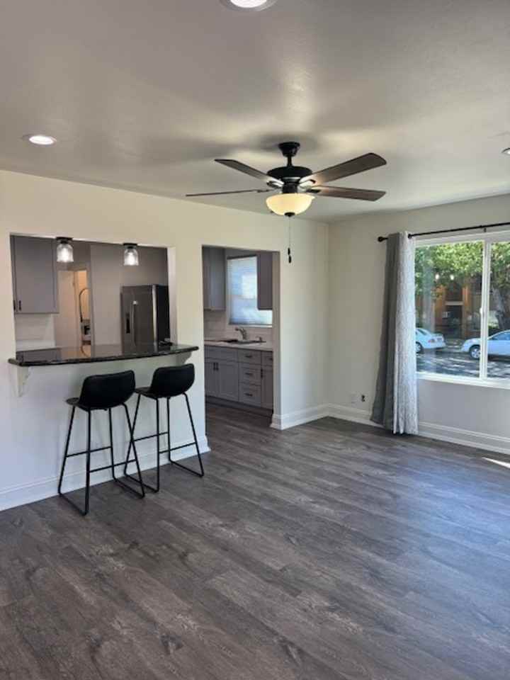 1097 Gilbert St - Photo 3 of 22
