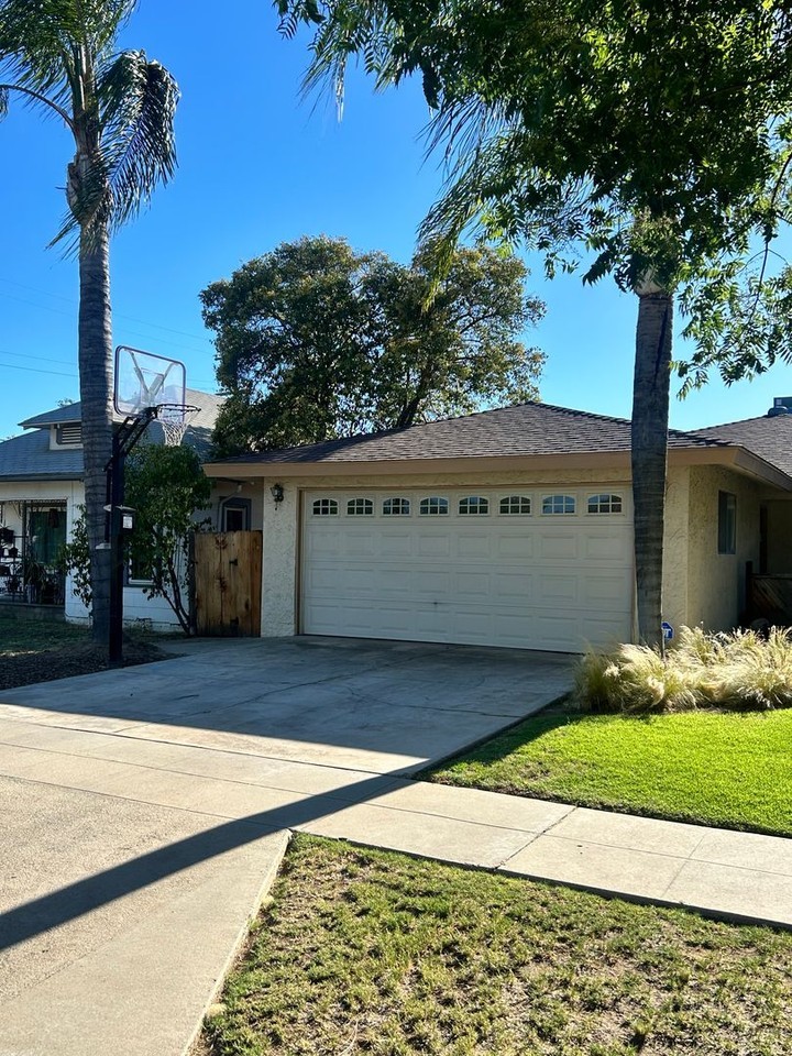 287 N Recreation Ave - Photo 3 of 18