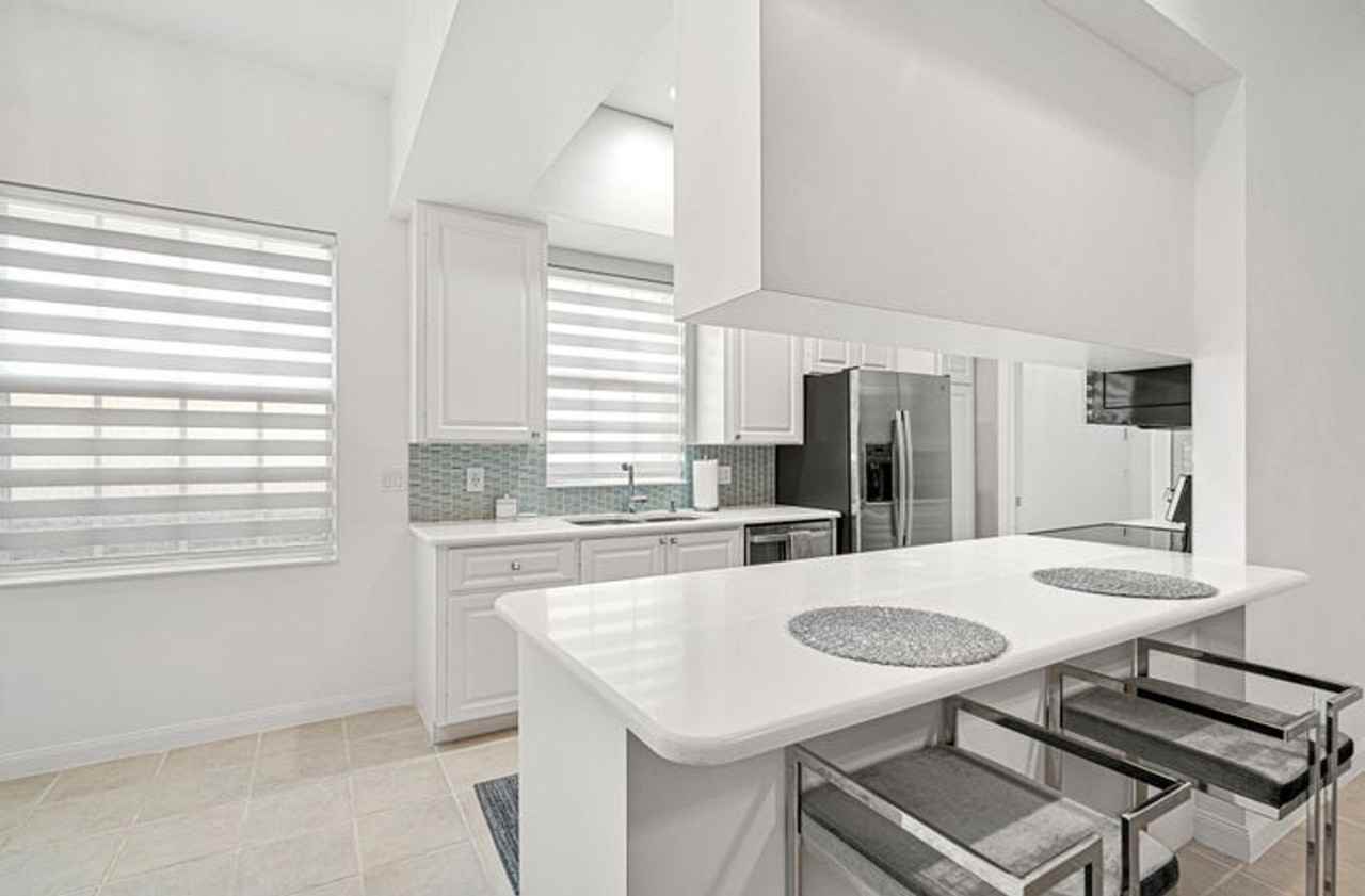 2710 James River Rd - Photo 3 of 20
