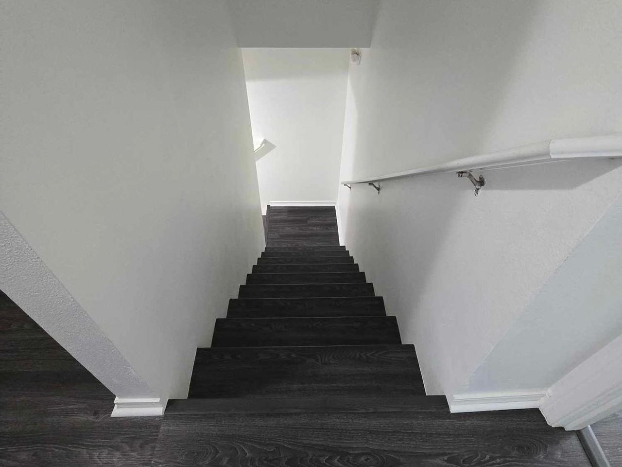 3807 Easthaven Ave - Photo 5 of 33