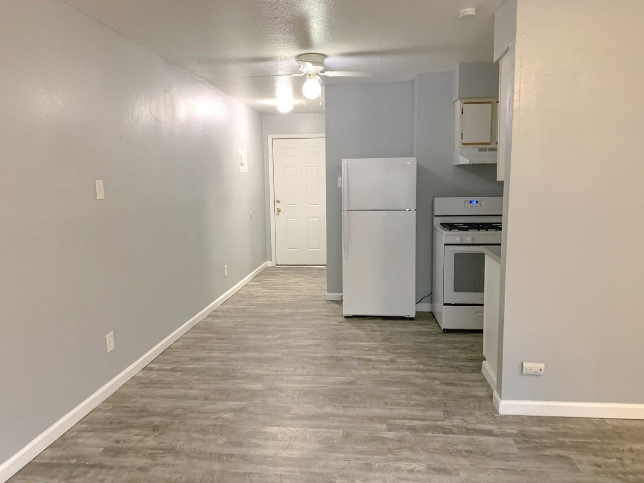 ***MOVE IN SPECIAL*** Studios @ $749.00 - Photo 3 of 47