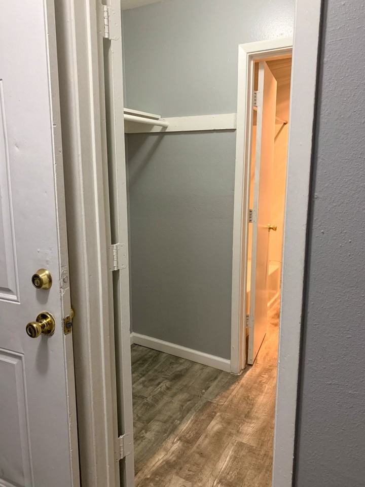 ***MOVE IN SPECIAL*** Studios @ $749.00 - Photo 6 of 47