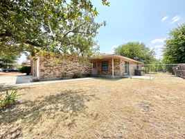 featured image of 708 708/710 Lisa Ln