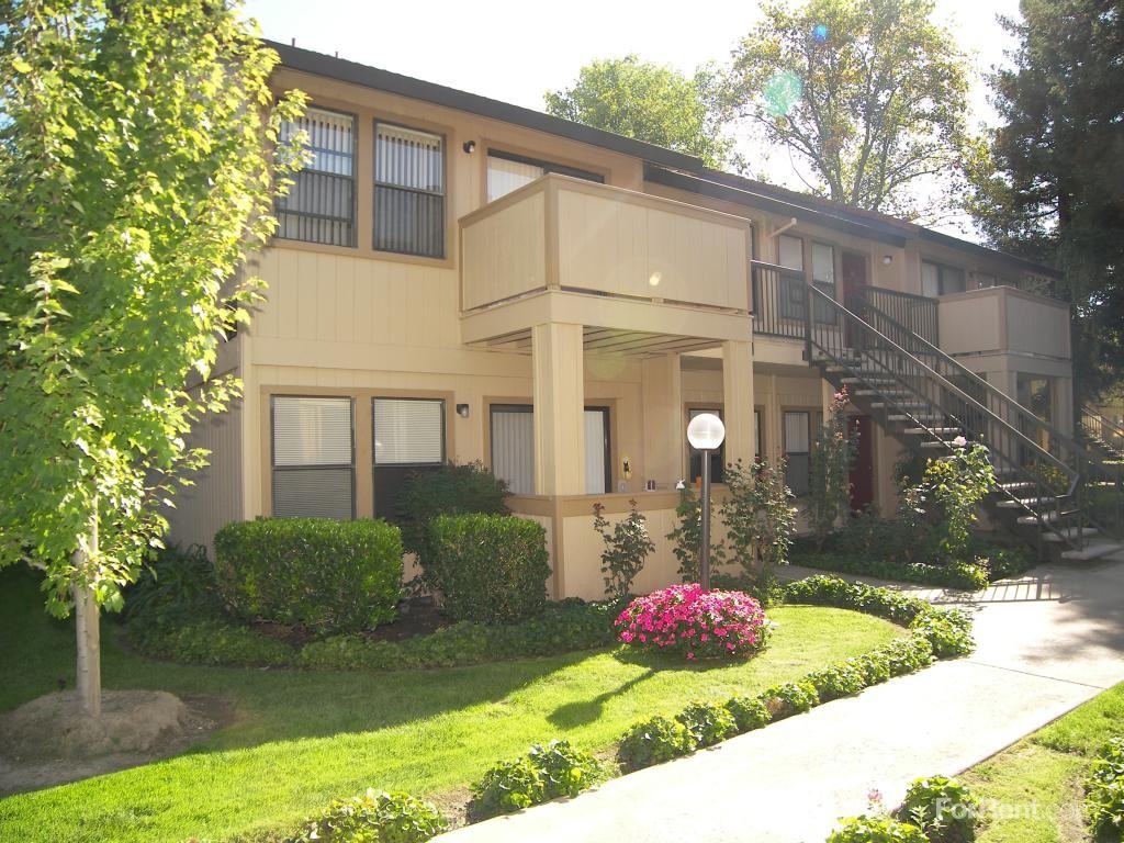 Walnut Woods Apartment Homes - Photo 3 of 18