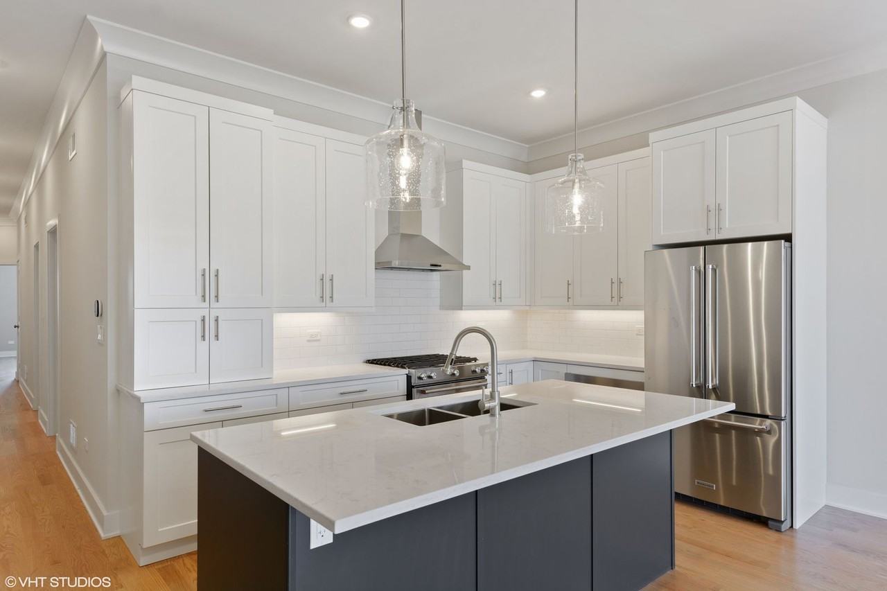 3122 N Clybourn Ave - Photo 2 of 22