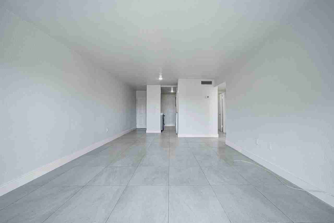Prestige Vista Apartments - Photo 5 of 15