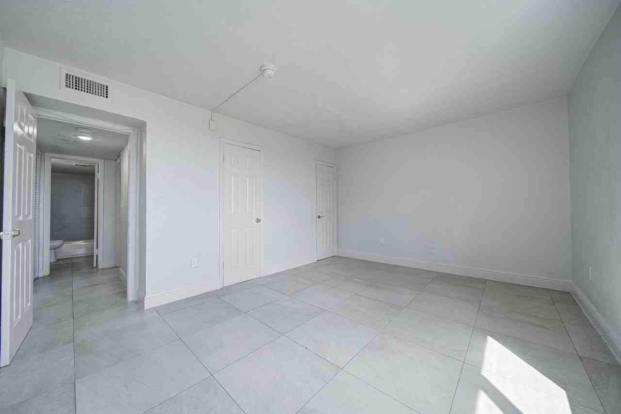 Prestige Vista Apartments - Photo 6 of 15