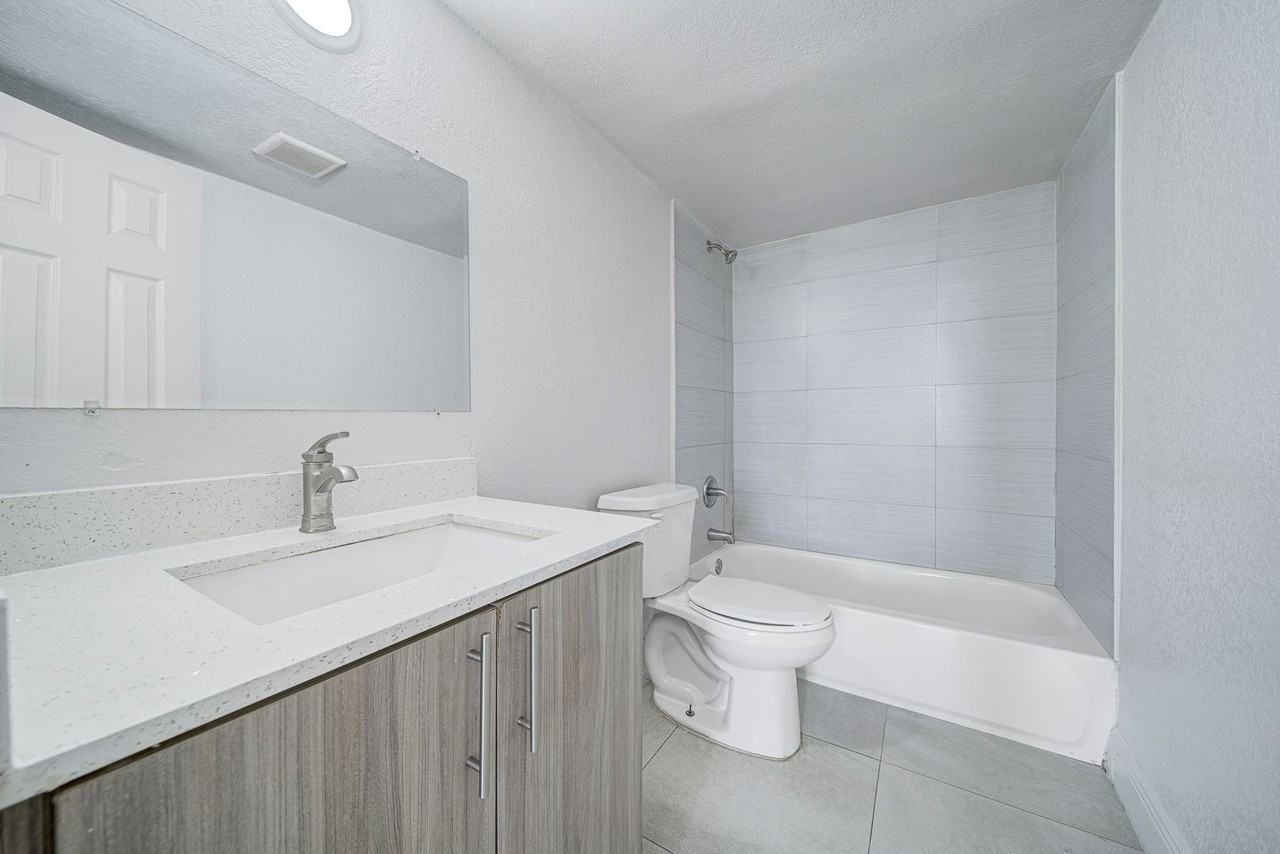 Prestige Vista Apartments - Photo 7 of 15