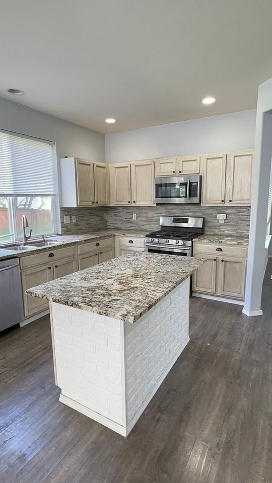 15227 48th Ave Se - Photo 2 of 15