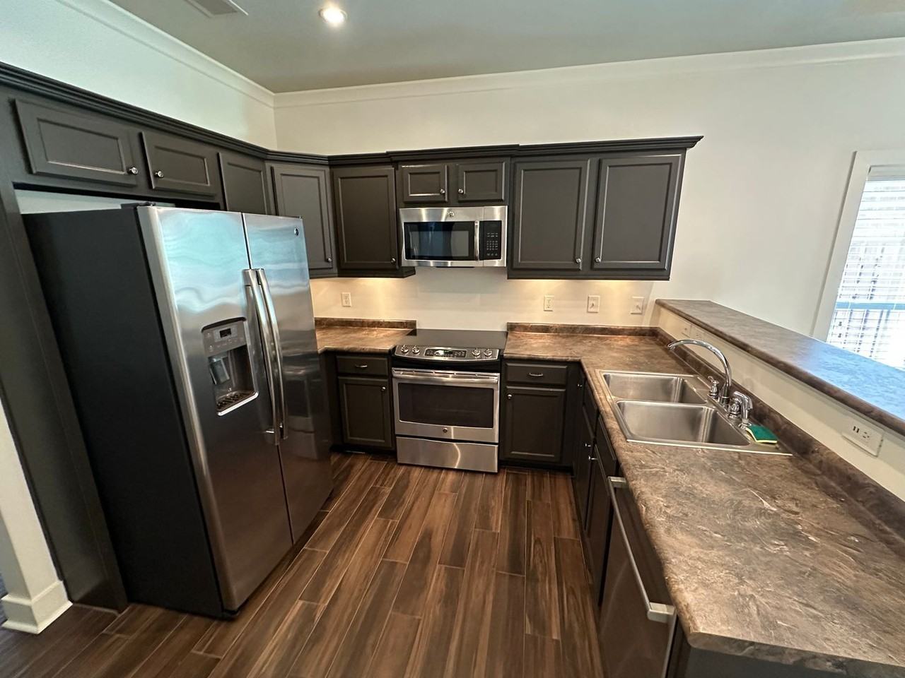 358 Kingston Cir - Photo 5 of 22