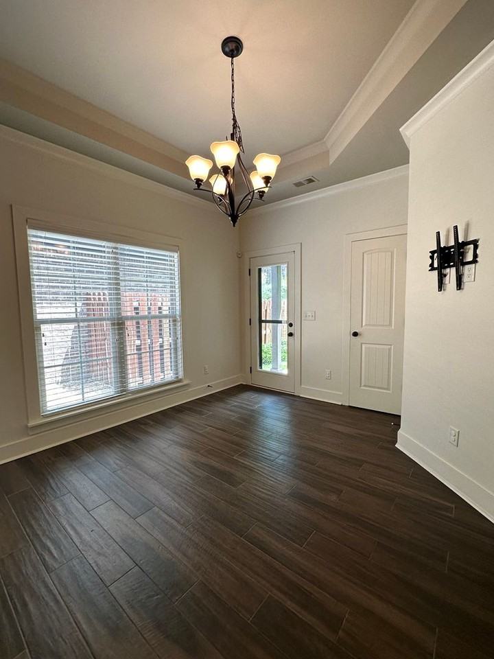 358 Kingston Cir - Photo 6 of 22