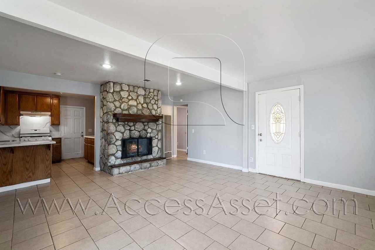 23865 Goetz Dr - Photo 3 of 28