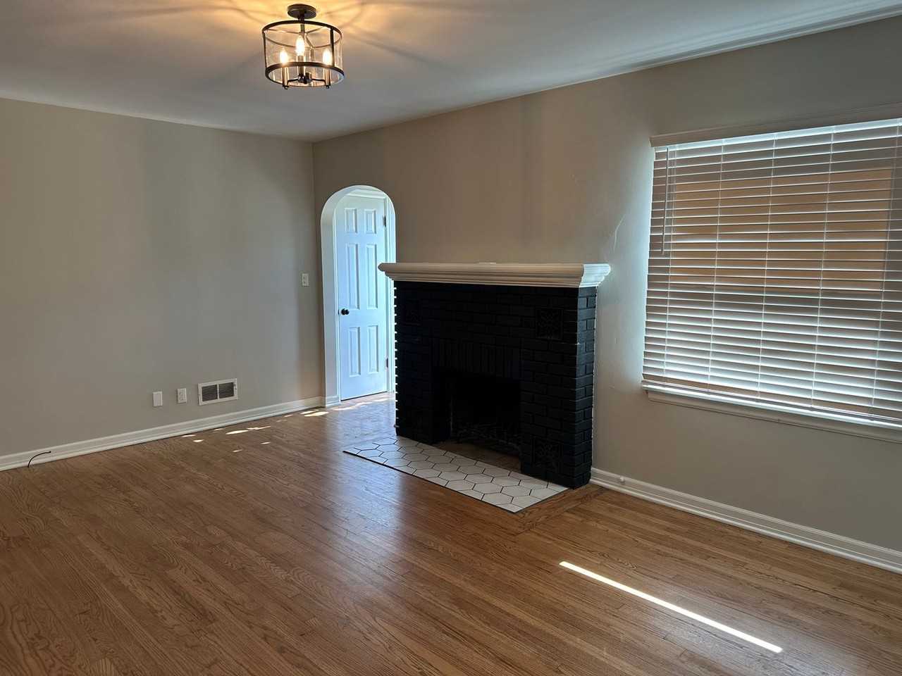 2915 S Pearl Ave - Photo 3 of 26