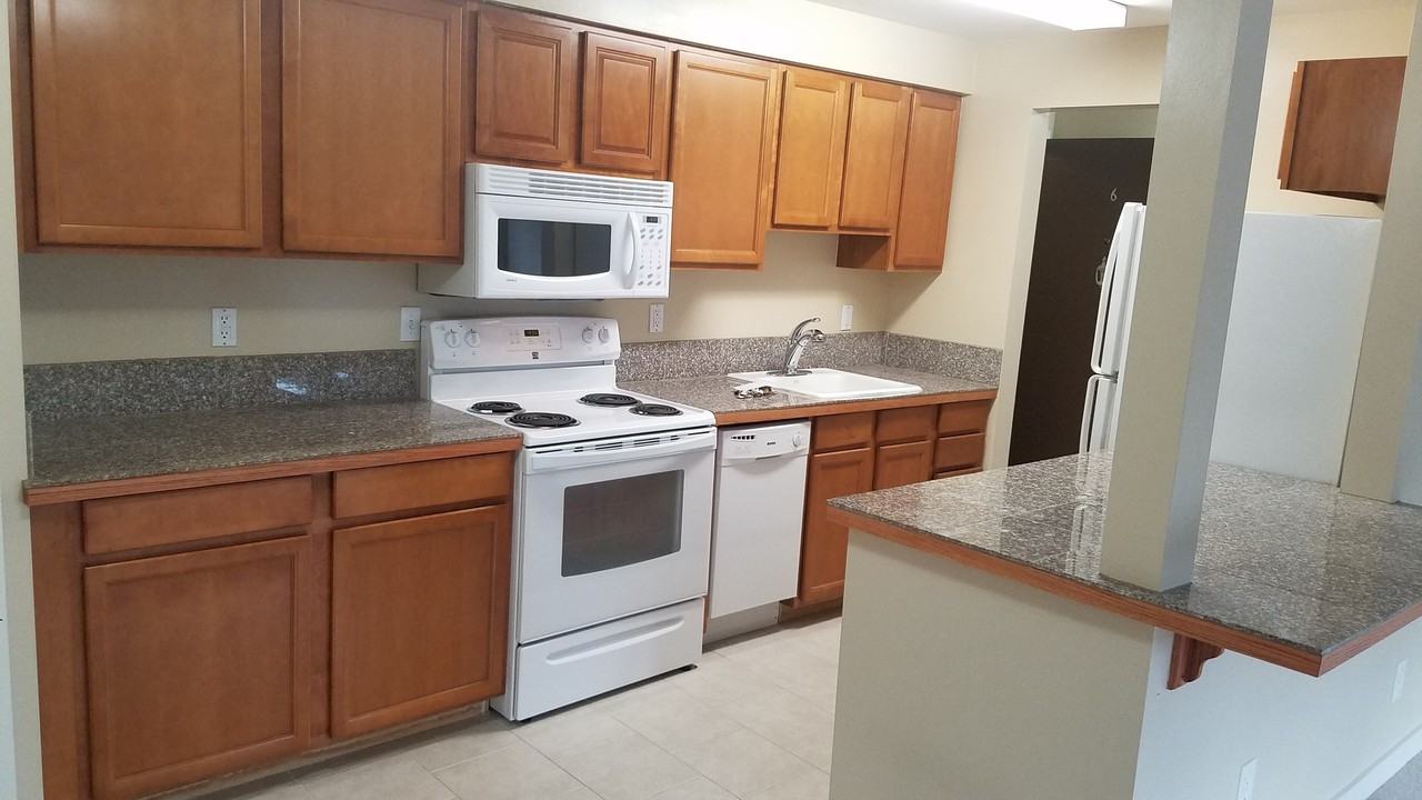 Illiad - Photo 3 of 18