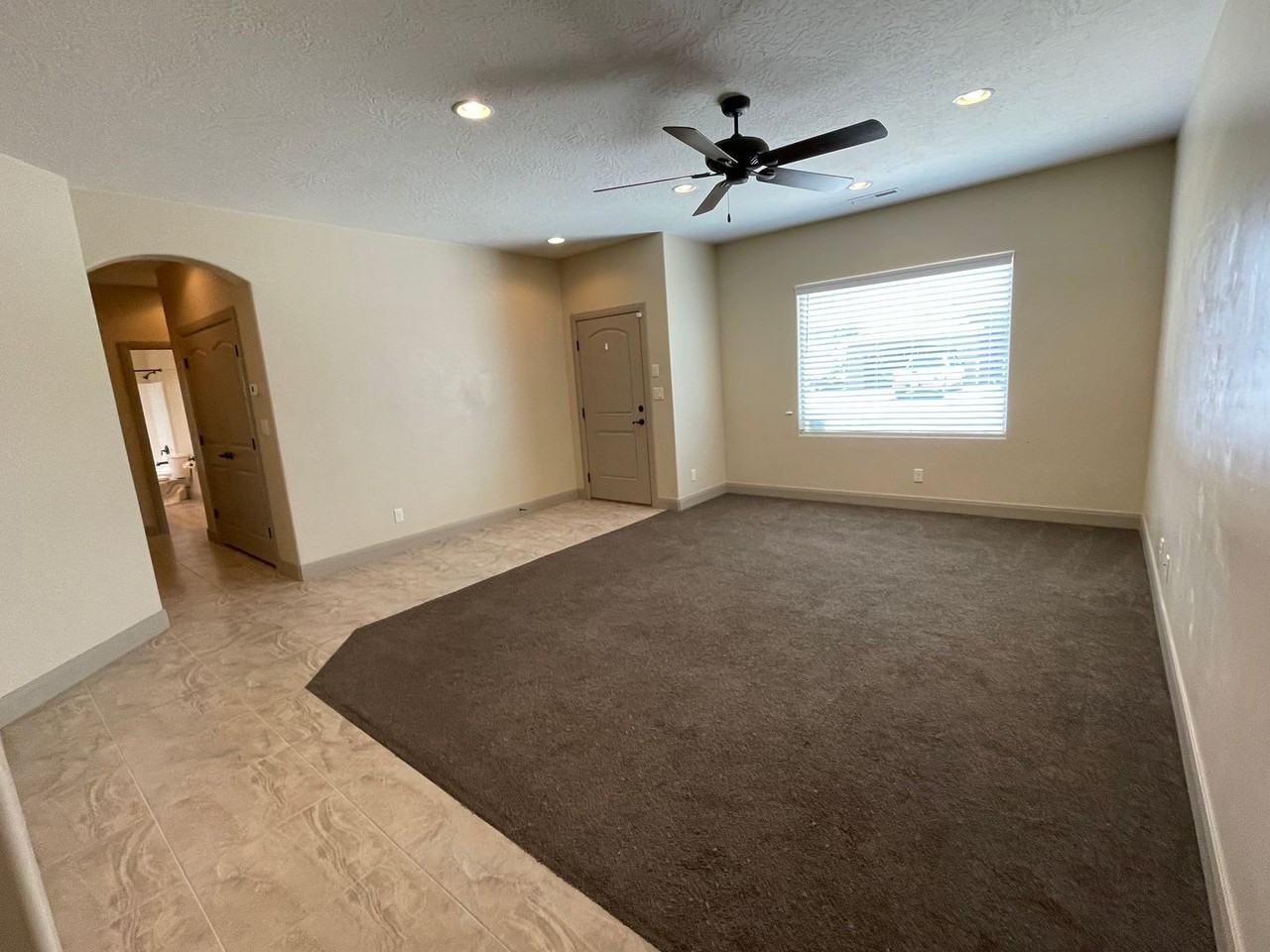 83 N Lee Ln - Photo 4 of 26